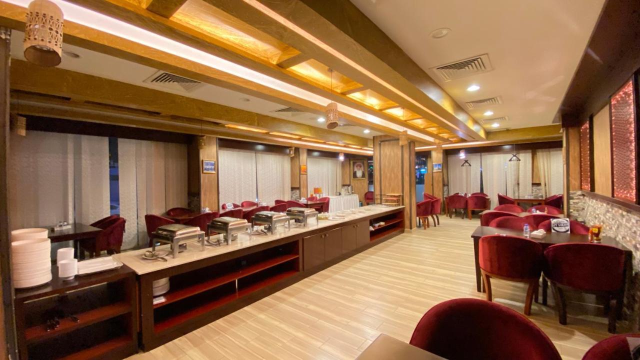 Muscat Plaza Hotel Екстериор снимка