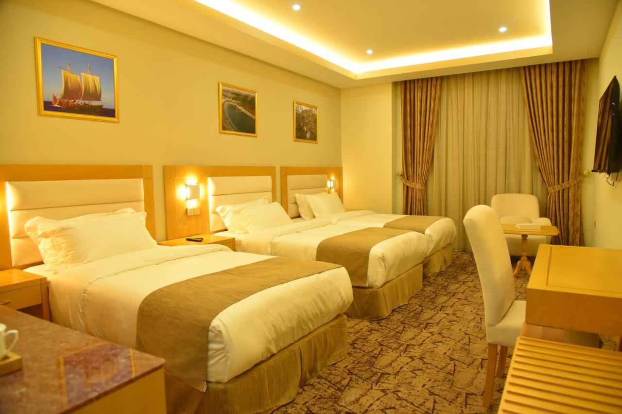 Muscat Plaza Hotel Екстериор снимка